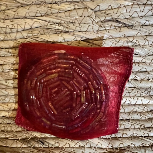 Small 3” multi color beaded compact mirror with sheer velcro protective pouch - Picture 6 of 6